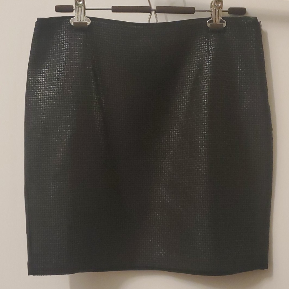 Black T Tahari skirt